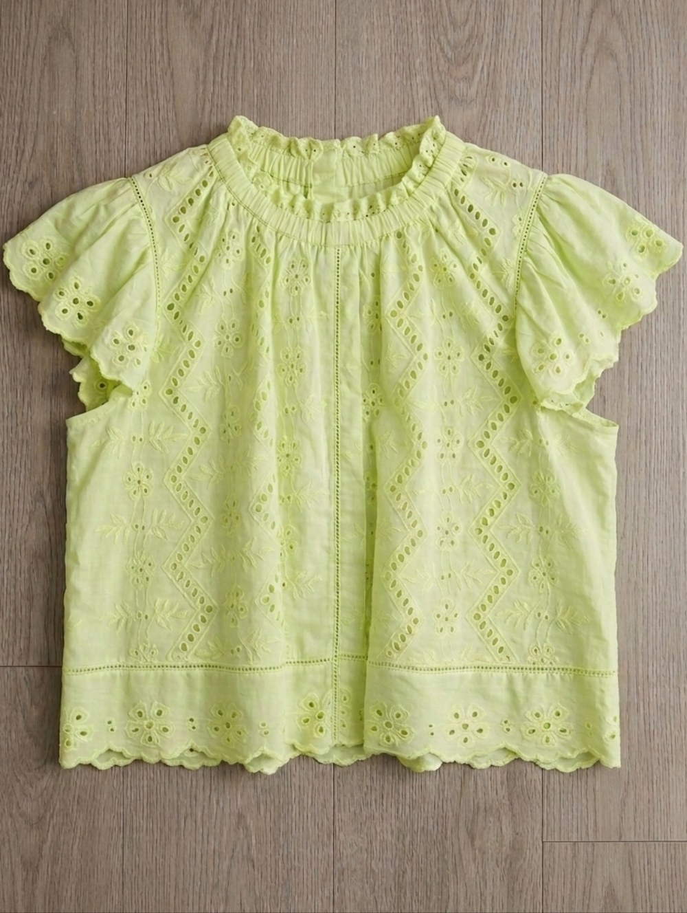 Jennifer & Grace Lime Green Eyelet Ruffle Sleeve Blouse - XL